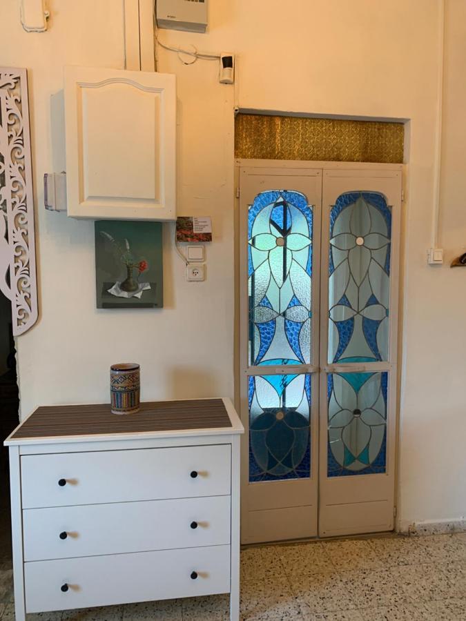 בית האבן העתיק מ-1885 עם מגונית פרטית בחצר Ros Pinna Kültér fotó